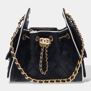 CHANEL Shoulder Bag